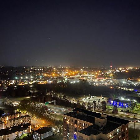 Luxurious 1Br Uptown Highrise/ Balcony With City View! 샬럿 외부 사진